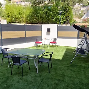 https://t2-rez-de-villa-le-port-miou.fr-provencehotel.com